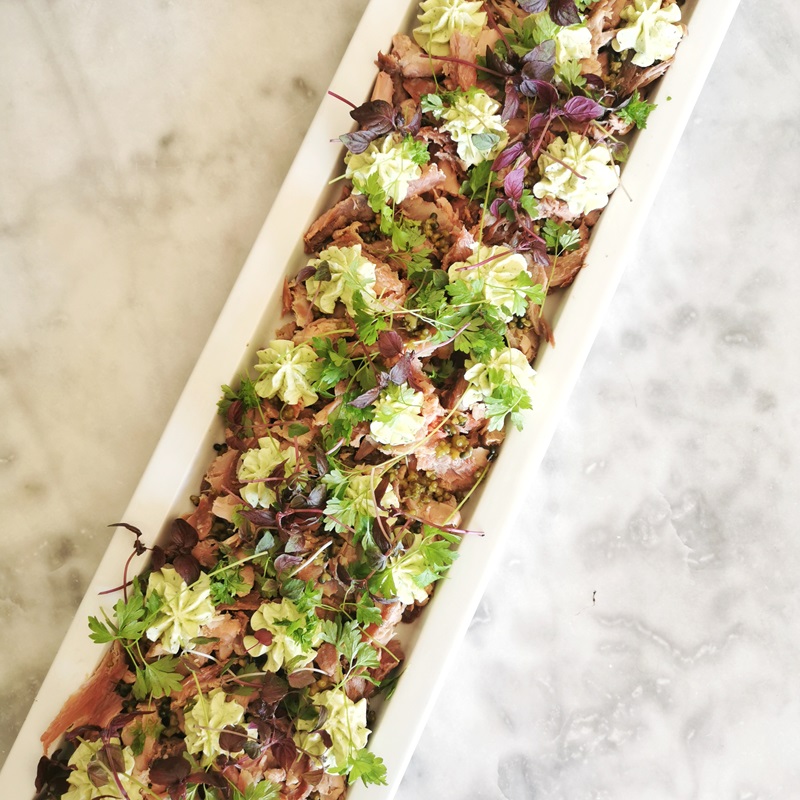 Annorlunda catering med varmrökt clarias Kreativa Kök